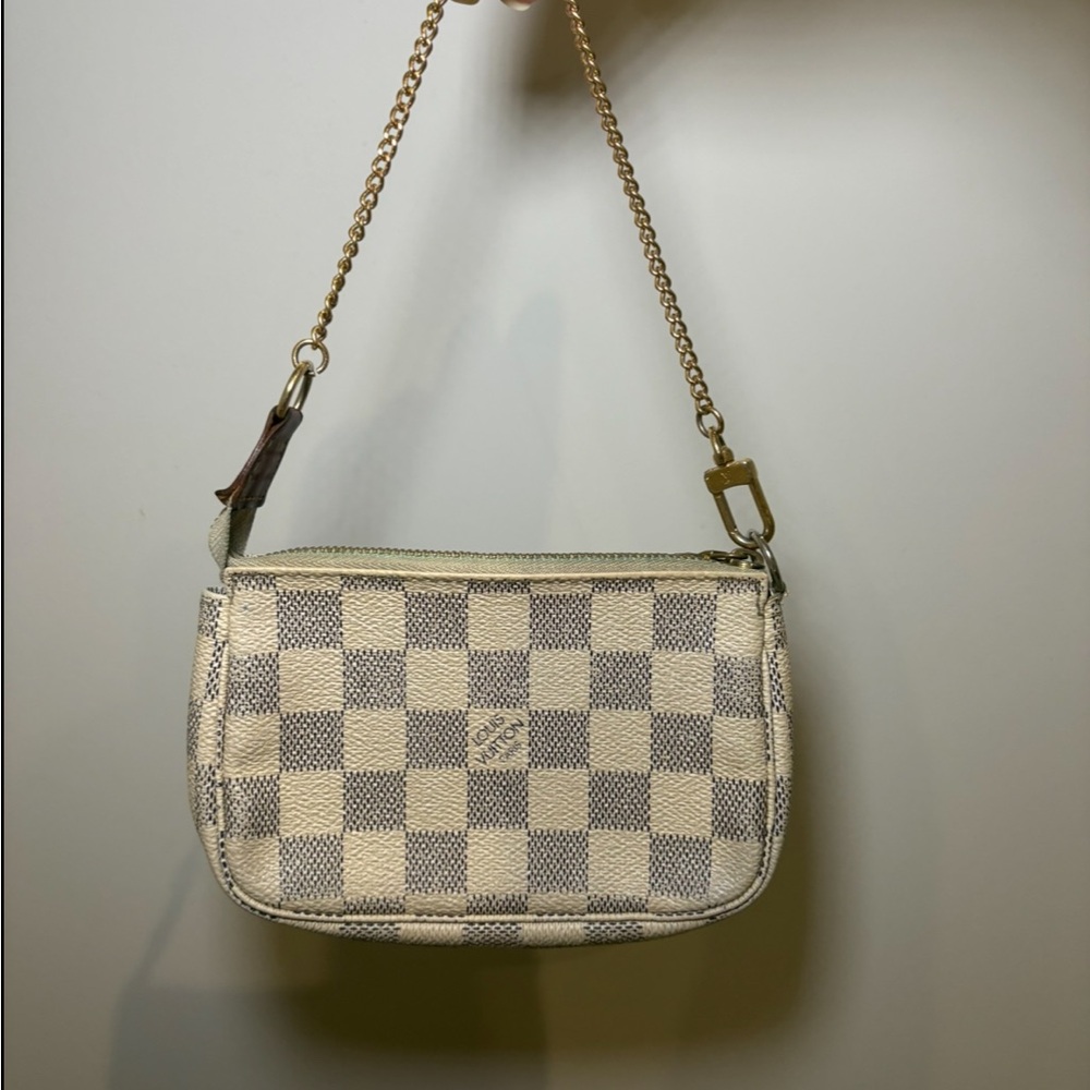 Louis Vuitton Pochette